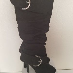 Faux sued 4" high heeled boots